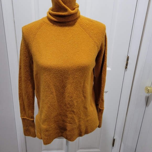 J CREW Wool Blend Turtleneck Sweater SZ XXS - Picture 3 of 8